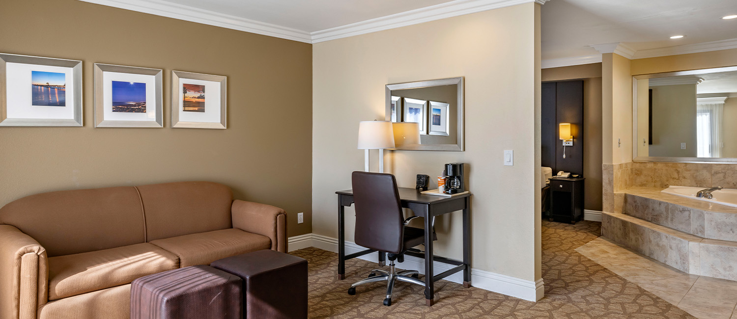 TAKE ADVANTAGE OF OUR MODERN AMENITIES AND SERVICES DURING YOUR STAY